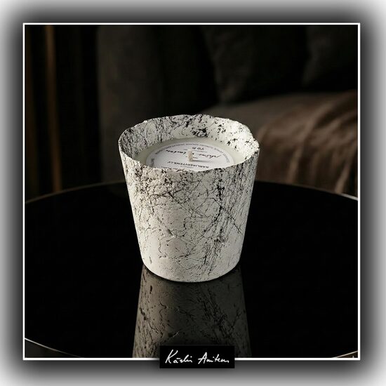 Svece no kolekcijas "Lidojošā krāsa"